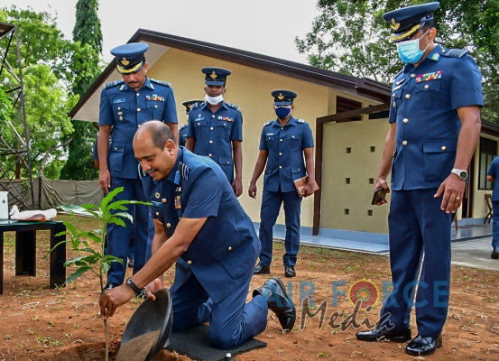 New Medical Ward Complex and Officers’ Accommodation Block Declared Open by the Commander at Weerawila