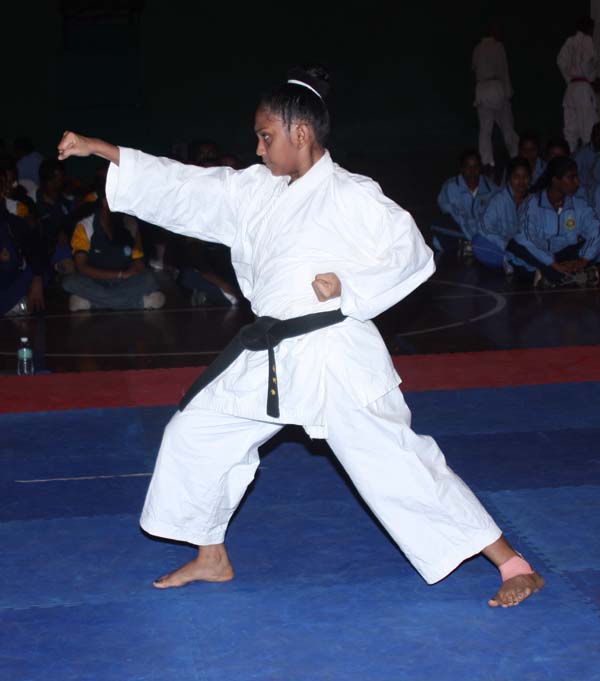 SLAF Takes First Ever Defence Services Women’s
karate Championship SLAF Takes First Ever Defence Services Women’s karate Championship