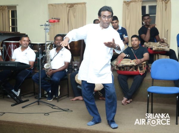 RENOWNED ARTIST DR. RAVIBANDHU VIDYAPATHI CONDUCTS WORKSHOP FOR SLAF PERFORMING ARTS WING