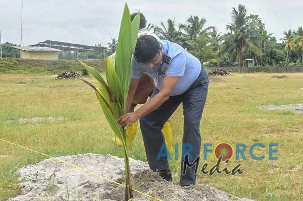 SLAF Commemorate World Coconut Day